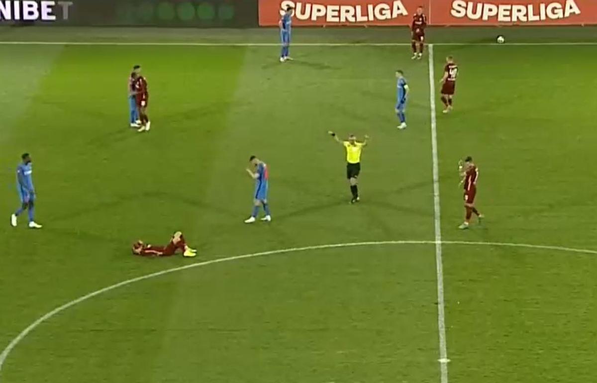 Ion Crăciunescu, enervat de arbitrajul din CFR Cluj - FCSB: „E penalty clar! L-a bătut soarele în cap?!”
