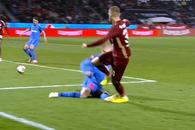 Fază controversată în CFR Cluj - FCSB: clujenii au cerut penalty la 1-0 » Cristi Balaj atacă: „Are entorsă”