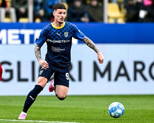 Dennis Man continuă să aibă cele mai bune cifre la Parma în acest sezon / Foto: Imago