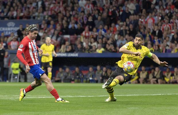 Gafă uriașă la Atletico - Dortmund » Ce s-a întâmplat sub ochii lui Moldovan