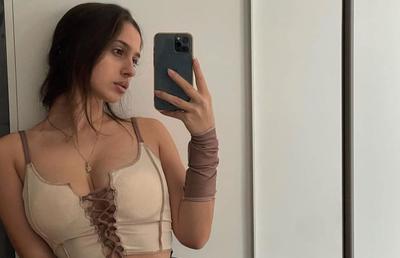 Ioana Timofeciuc, soția lui Florinel Coman, s-a apărat după ce a fost acuzată că a condus cu copilul la volan