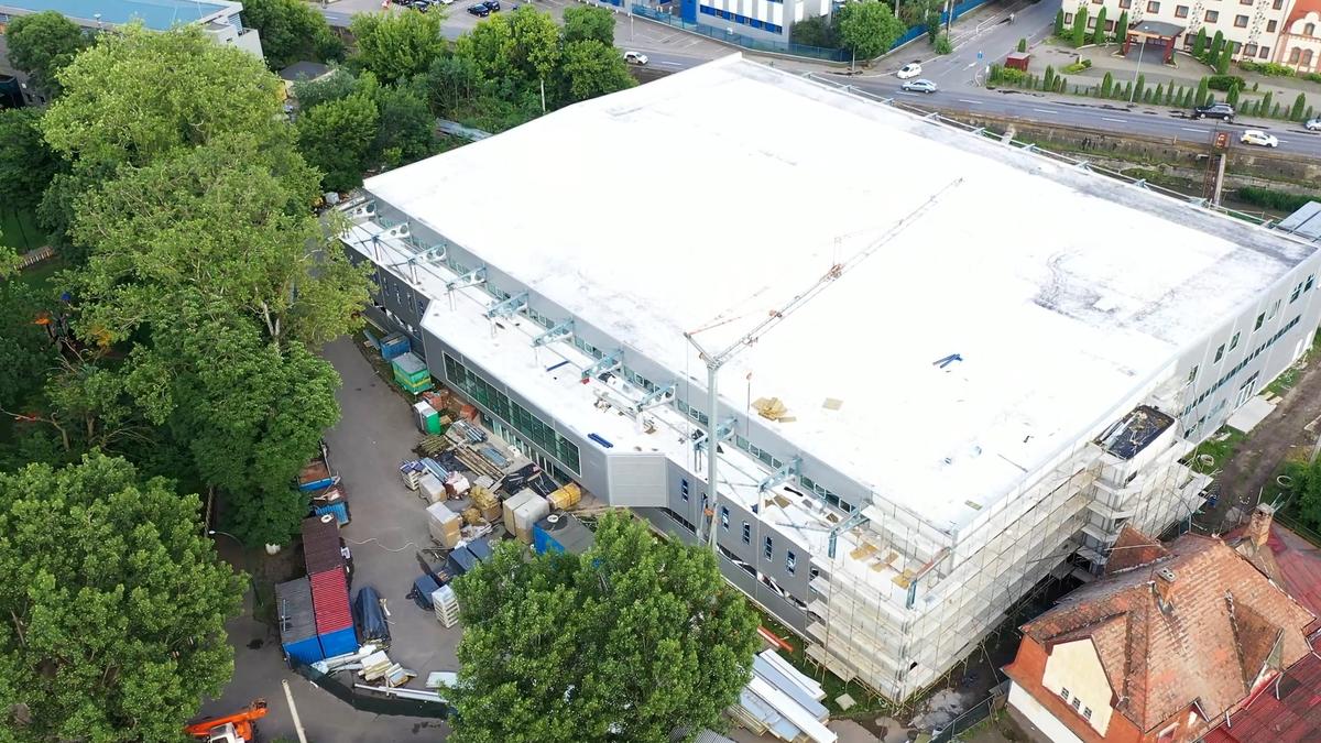 Care e stadiul lucrărilor la patinoarul din Târgu Mureș » Investiția e de 10 milioane de euro