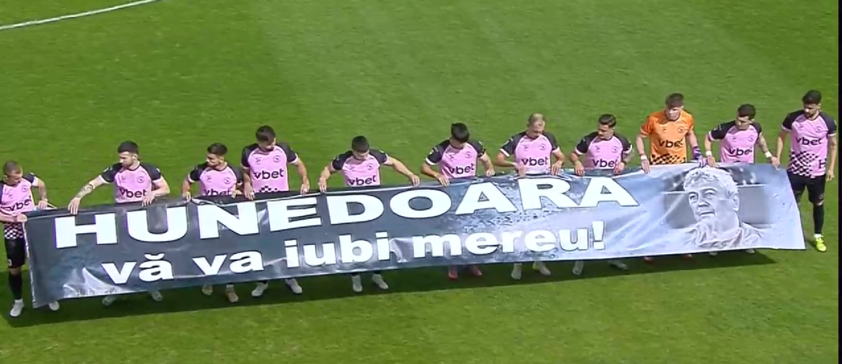 Gest superb la Voluntari! Jucătorii Corvinului Hunedoara, gest onorabil pentru Mircea Lucescu