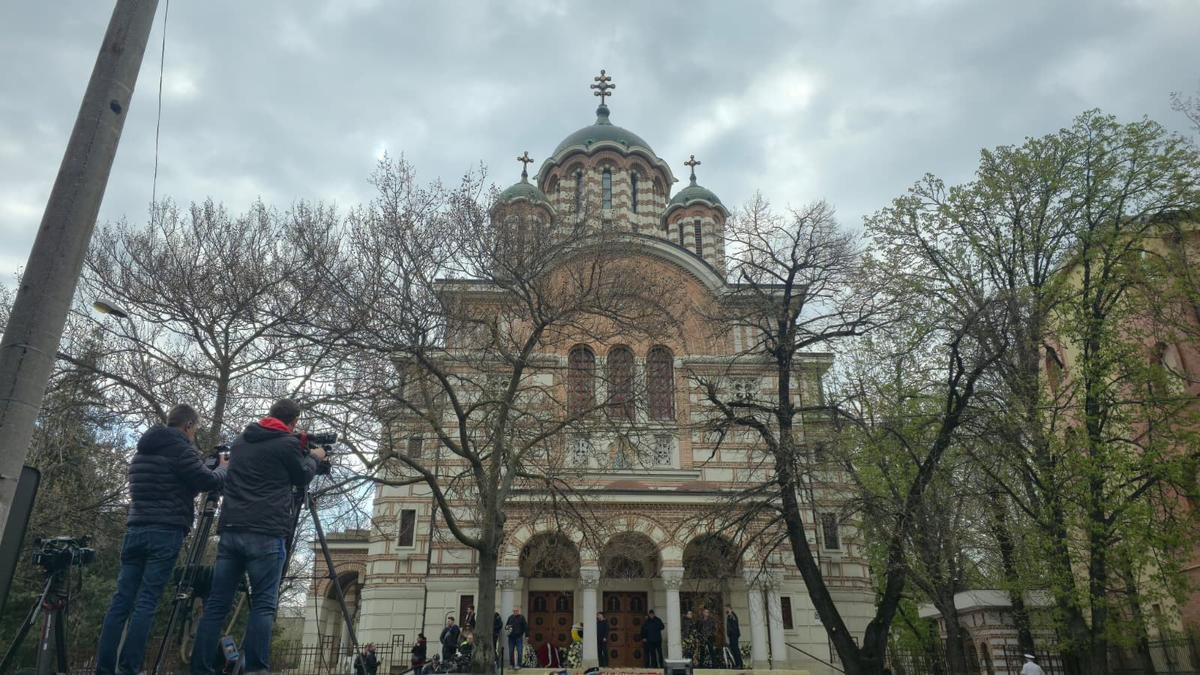 Mircea Lucescu a fost înmormântat astăzi » Imagini și informații de la Cimitirul Bellu