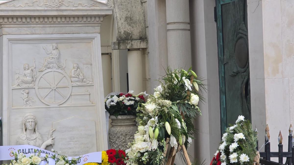 Mesajul emoționant scris pe cavoul lui Mircea Lucescu, înmormântat la Cimitirul Bellu