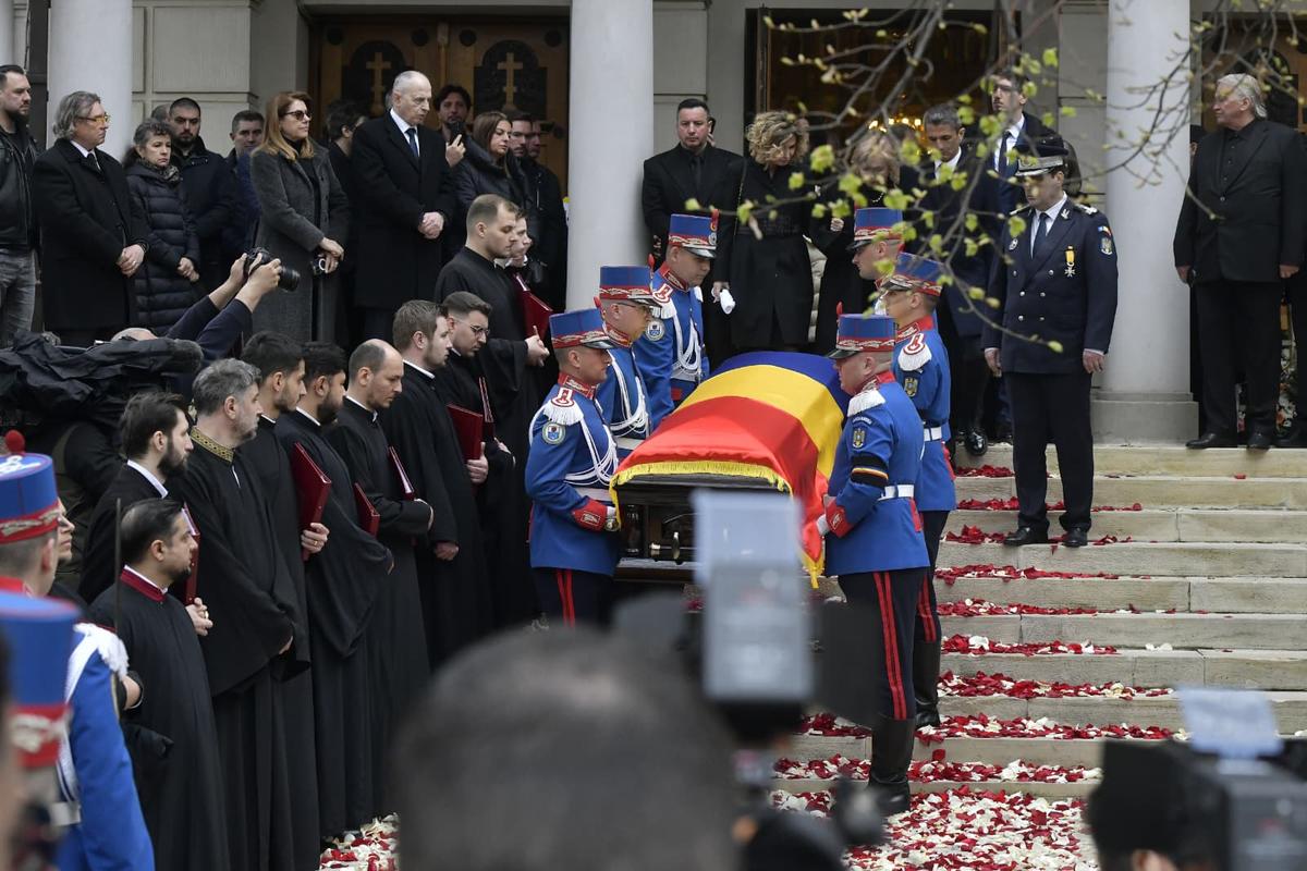 Ce au decis cei din familia Savvidis în privința înmormântării lui Mircea Lucescu