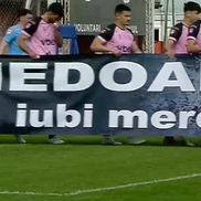 Corvinul Hunedoara, banner special pentru Mircea Lucescu // Captură FOTO: Prima Sport 1