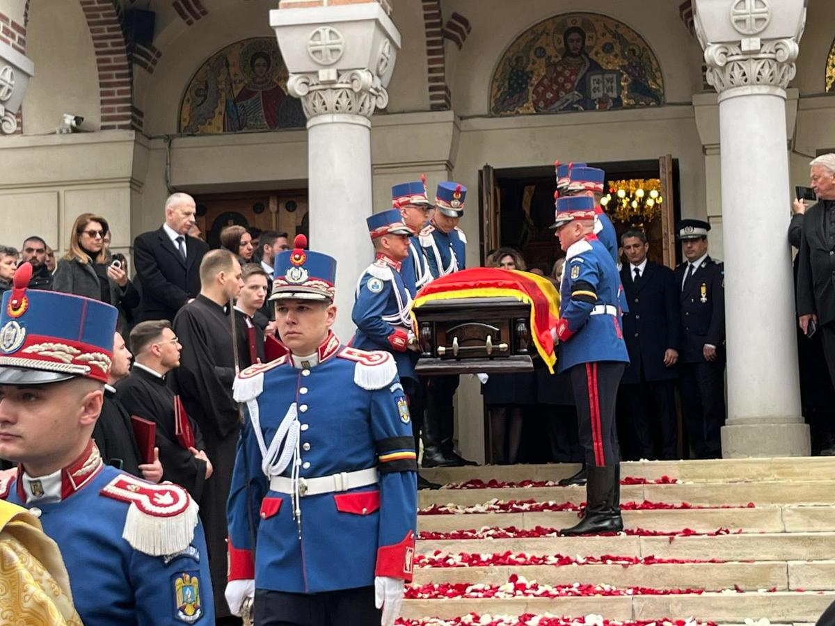 Mircea Lucescu a fost înmormântat astăzi » Imagini și informații de la Cimitirul Bellu