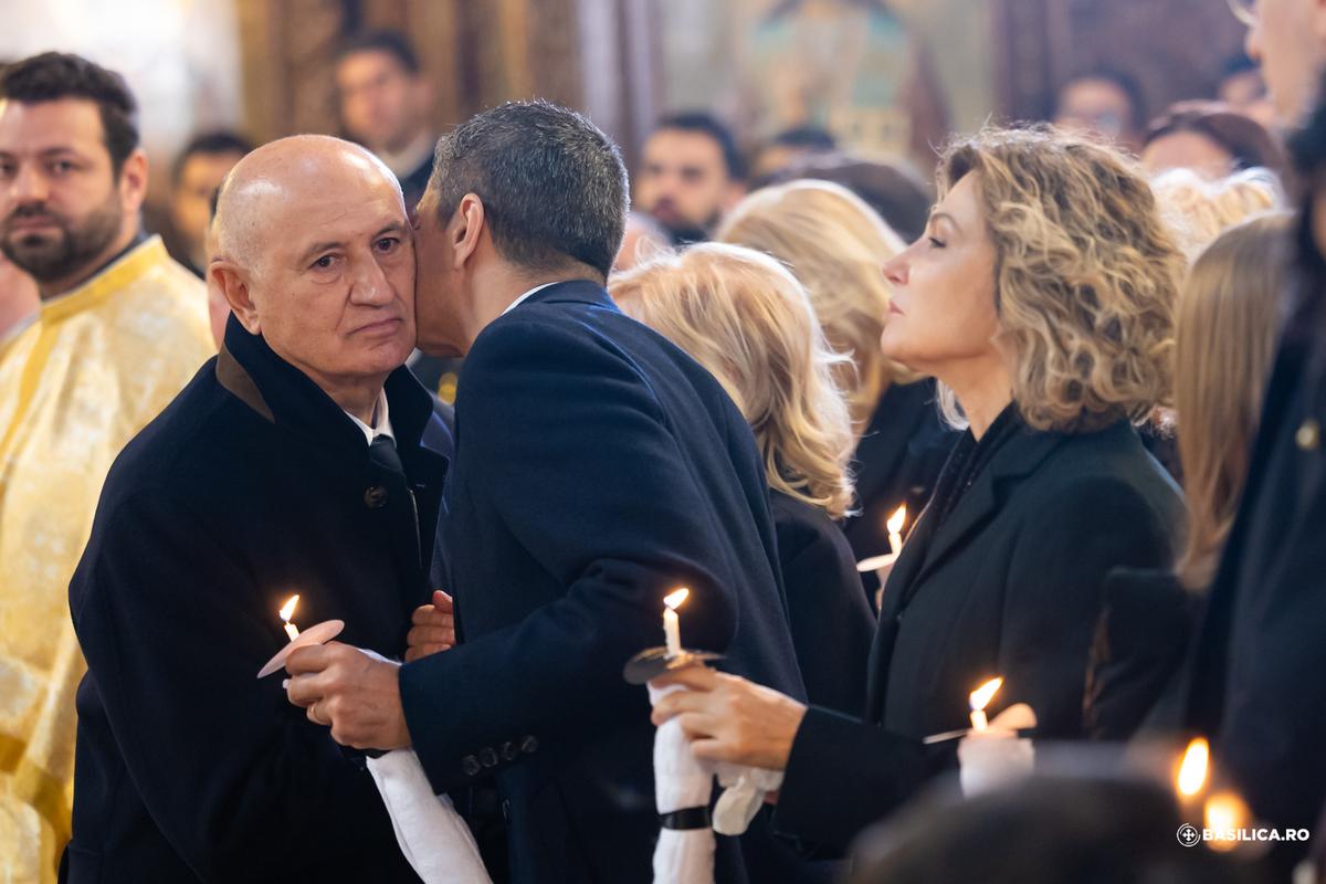 Discursul lui Răzvan Lucescu la slujba de înmormântare a tatălui: „Nu și-a putut stăpâni emoțiile” + Alți doi oameni de fotbal au luat cuvântul