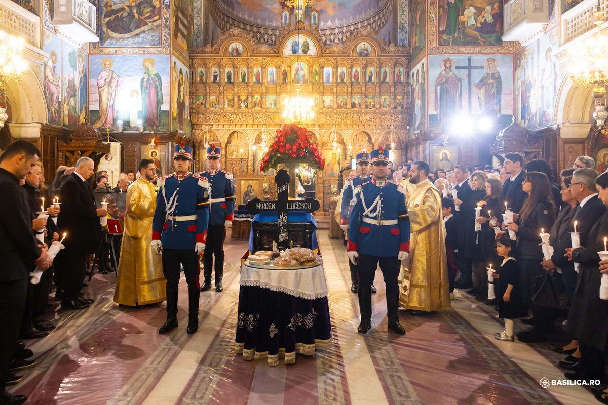 Discursul lui Răzvan Lucescu la slujba de înmormântare a tatălui: „Nu și-a putut stăpâni emoțiile” + Alți doi oameni de fotbal au luat cuvântul