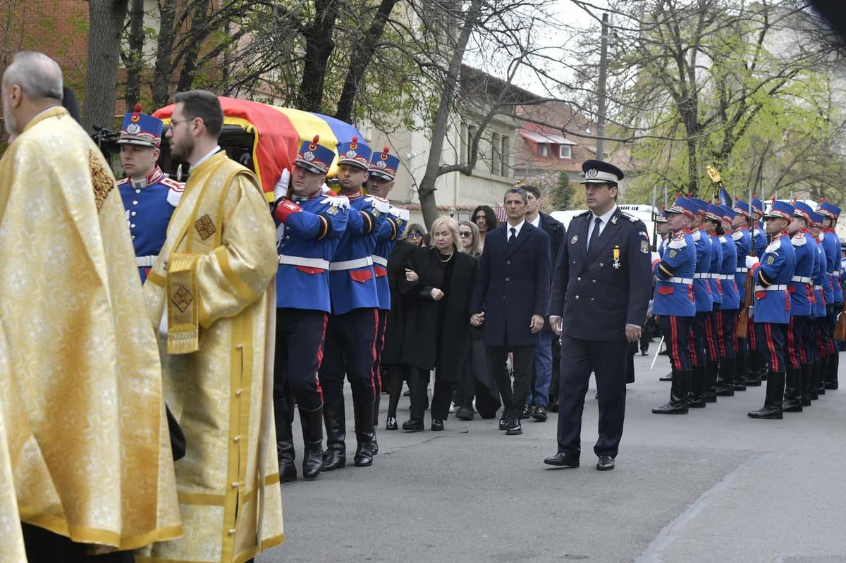 Ce au decis cei din familia Savvidis în privința înmormântării lui Mircea Lucescu