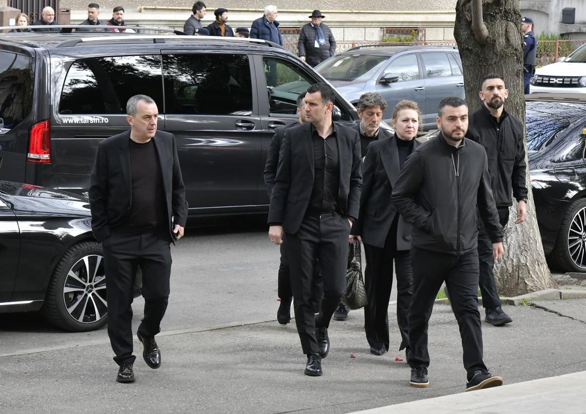 Postarea tulburătoare a lui Florin Răducioiu, în ziua înmormântării lui Mircea Lucescu: „Bună dimineața! Nu, Nu sunt pregătit...”