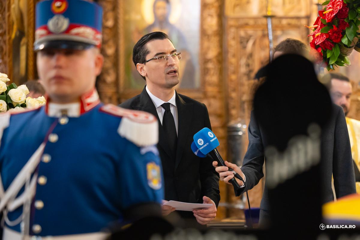 Discursul lui Răzvan Lucescu la slujba de înmormântare a tatălui: „Nu și-a putut stăpâni emoțiile” + Alți doi oameni de fotbal au luat cuvântul