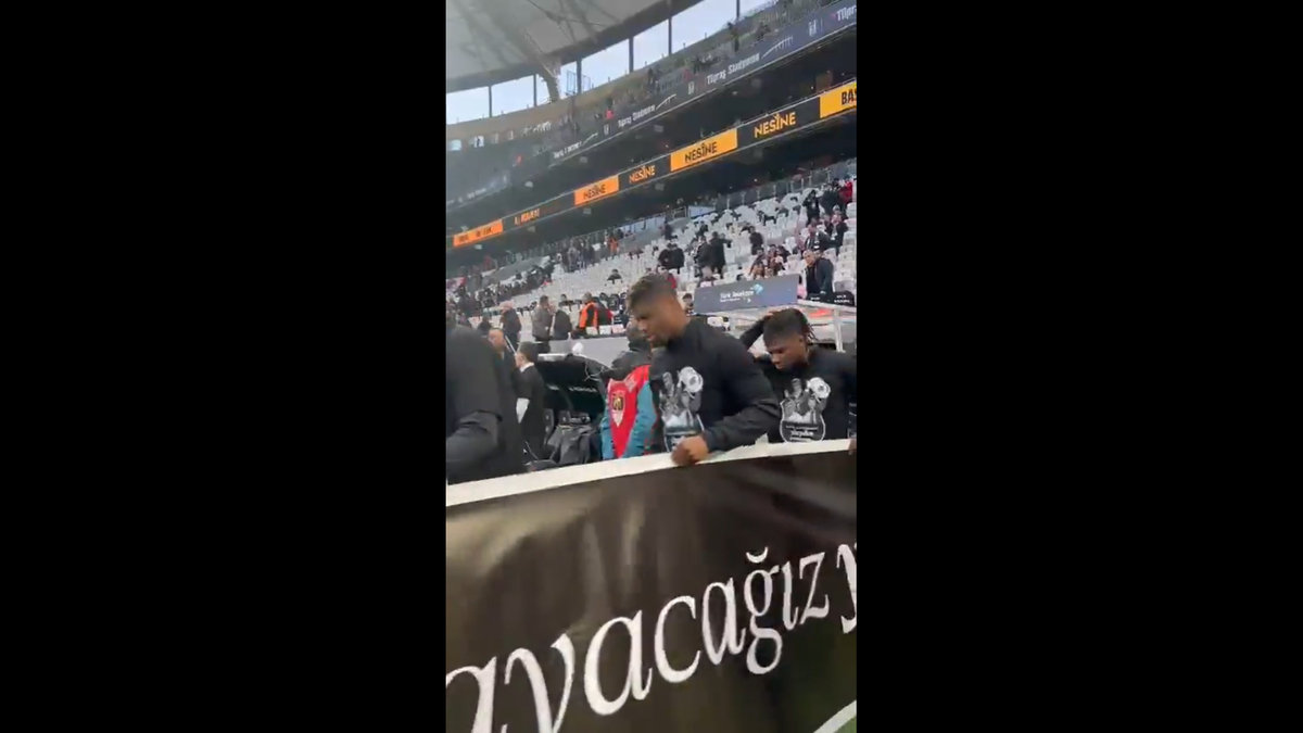 Beșiktaș, omagiu pentru Mircea Lucescu