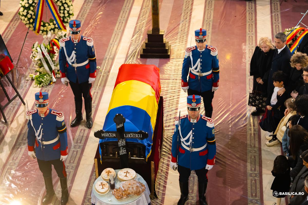 Discursul lui Răzvan Lucescu la slujba de înmormântare a tatălui: „Nu și-a putut stăpâni emoțiile” + Alți doi oameni de fotbal au luat cuvântul