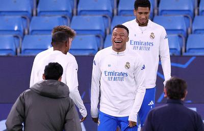 Anunț-șoc în Franța! Cine e pe lista scurtă pentru banca lui Real Madrid