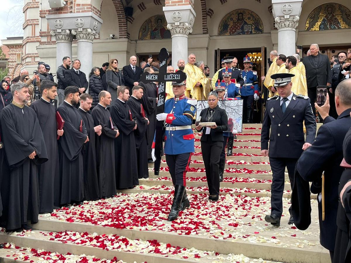 Mircea Lucescu a fost înmormântat astăzi » Imagini și informații de la Cimitirul Bellu