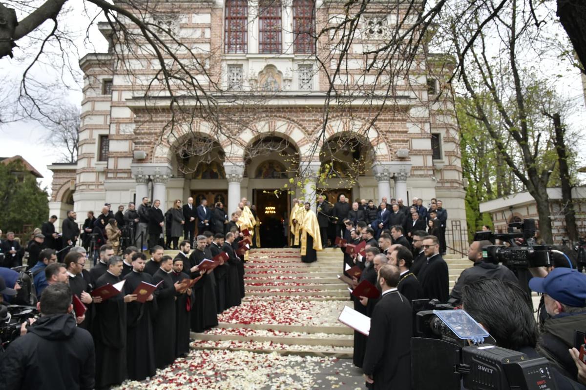 Ce au decis cei din familia Savvidis în privința înmormântării lui Mircea Lucescu