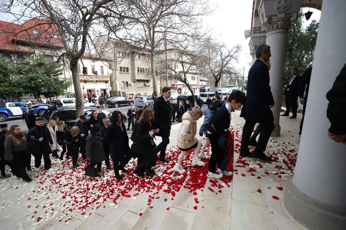 Mircea Lucescu a fost înmormântat astăzi » Imagini și informații de la Cimitirul Bellu
