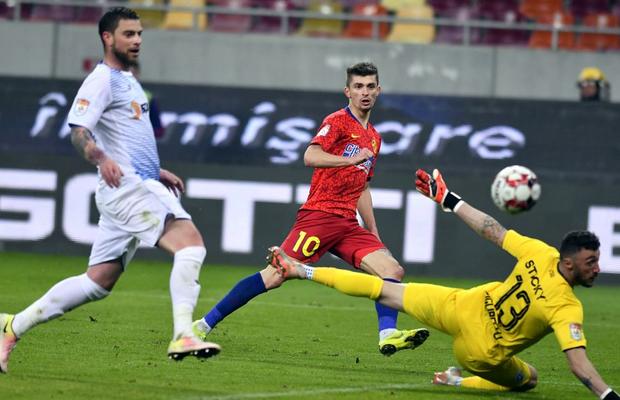 S-a simțit Corneliu Papură „lucrat” la Craiova? Umilința din derby-ul cu FCSB l-a transformat pe doctor în suspectul numărul 1