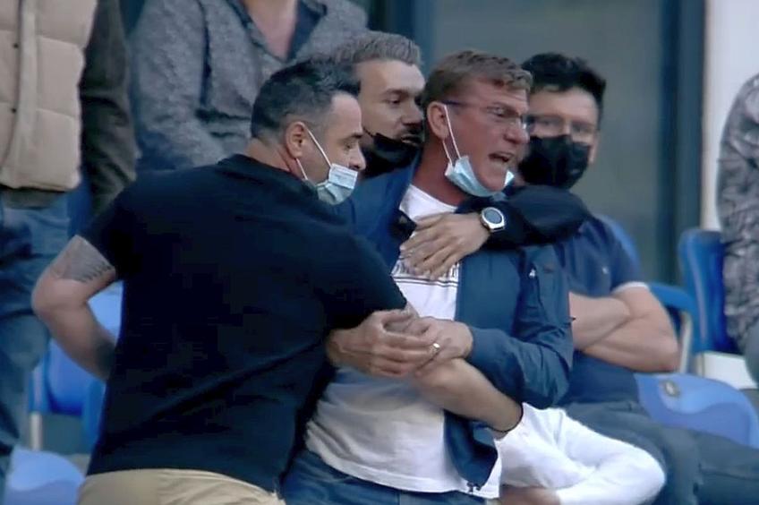 Silvian Cristescu, criză de nervi de la meciul Craiova – Botoșani // FOTO: Captură LookSport+