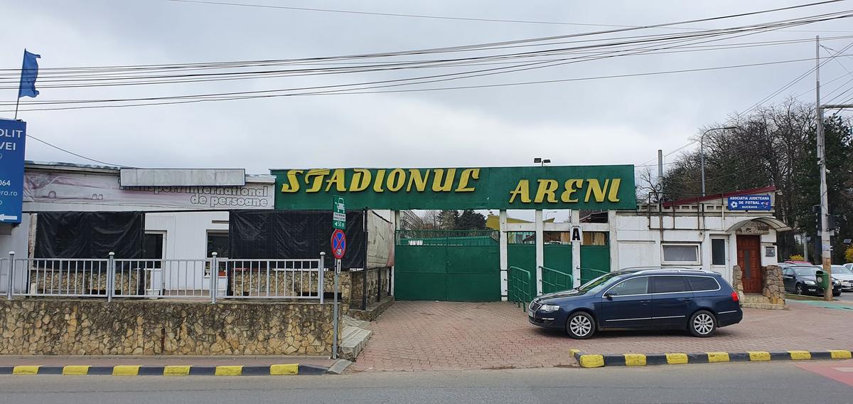 Lipsește doar sigla cu secera și ciocanul » Un stadion din România a ajuns într-o stare deplorabilă!