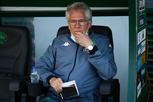 Ladislau Boloni, 68 de ani, a fost dat afară de Panathinaikos cu două meciuri înainte de finalul sezonului!