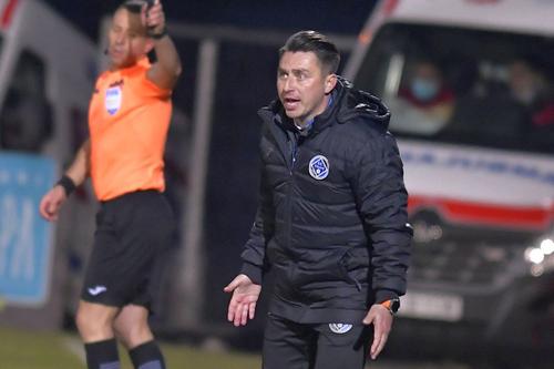 FCSB și Academica Clinceni au remizat, 2-2, în runda #7 a play-off-ului din Liga 1. Ilie Poenaru, antrenorul ilfovenilor, a vorbit la finalul jocului în direct la GSP Live.