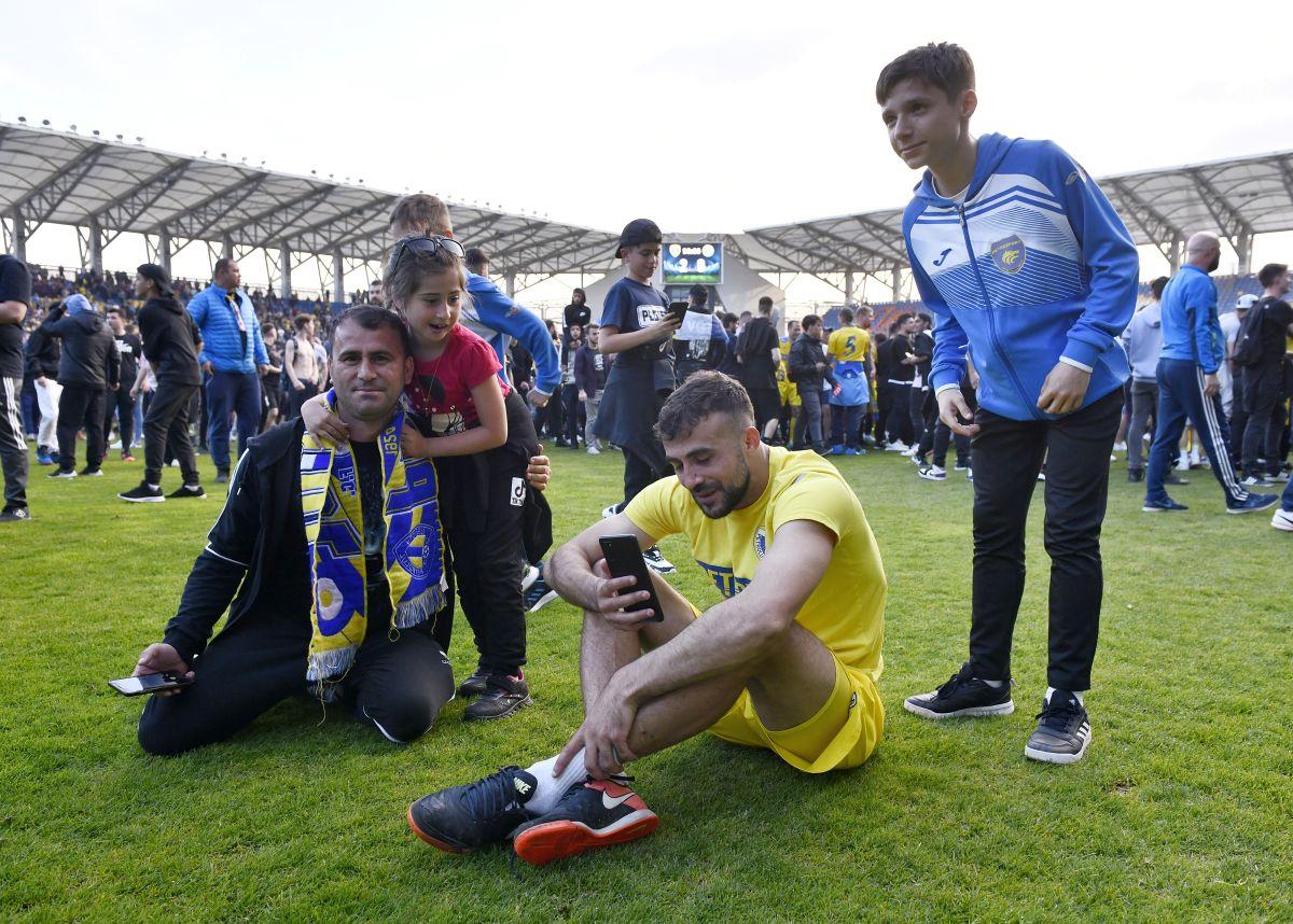 Imagini spectaculoase de la petrecerea de promovare a Petrolului în Liga 1