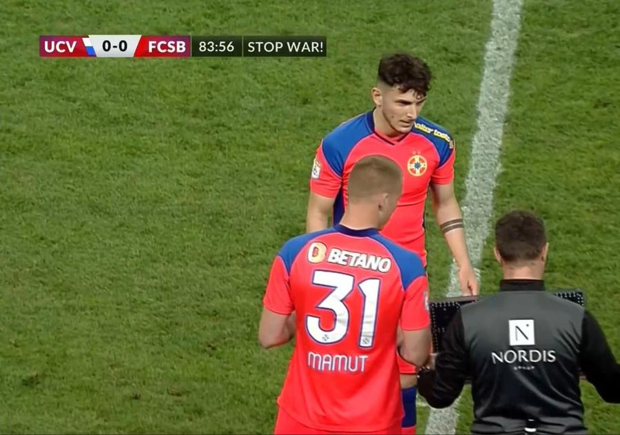 Minutul 83:56 → Intră pe teren, în locul lui Ianis Stoica. Un paradox mamut » Detalii incredibile despre prestația omului care a decis CSU Craiova - FCSB