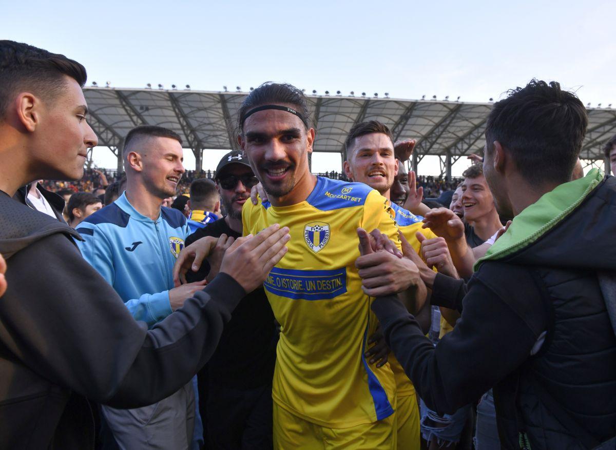 Ziua în care „lupii” s-au întors » 25 de imagini tari de la promovarea Petrolului + Moment „Luis Suarez” pe gazon