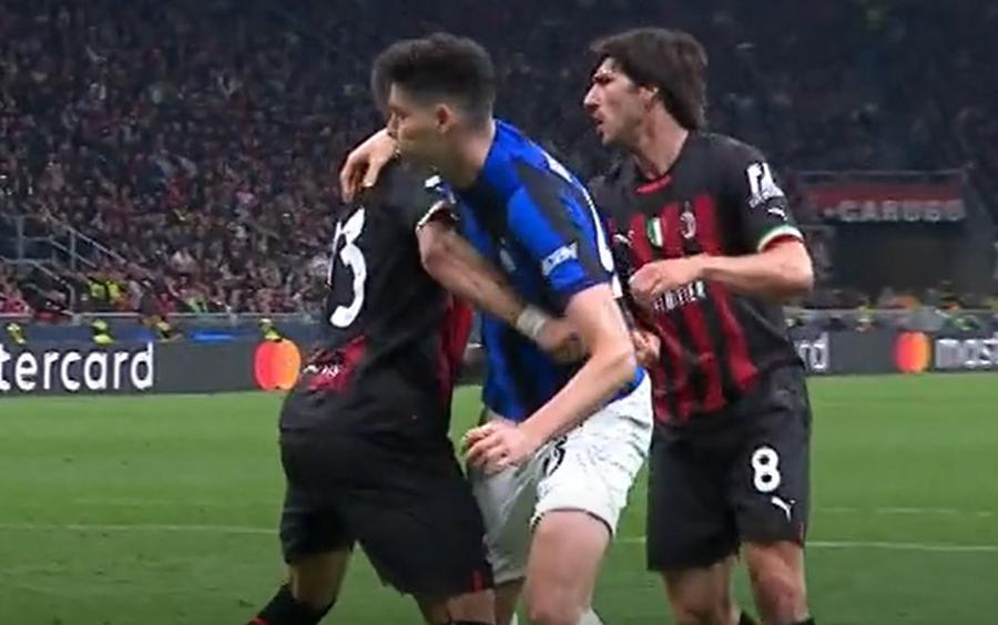 Ar fi fost o gafă demnă de Liga 1, nu de Champions League » Penalty întors de VAR în Milan - Inter + gest golănesc, ignorat total