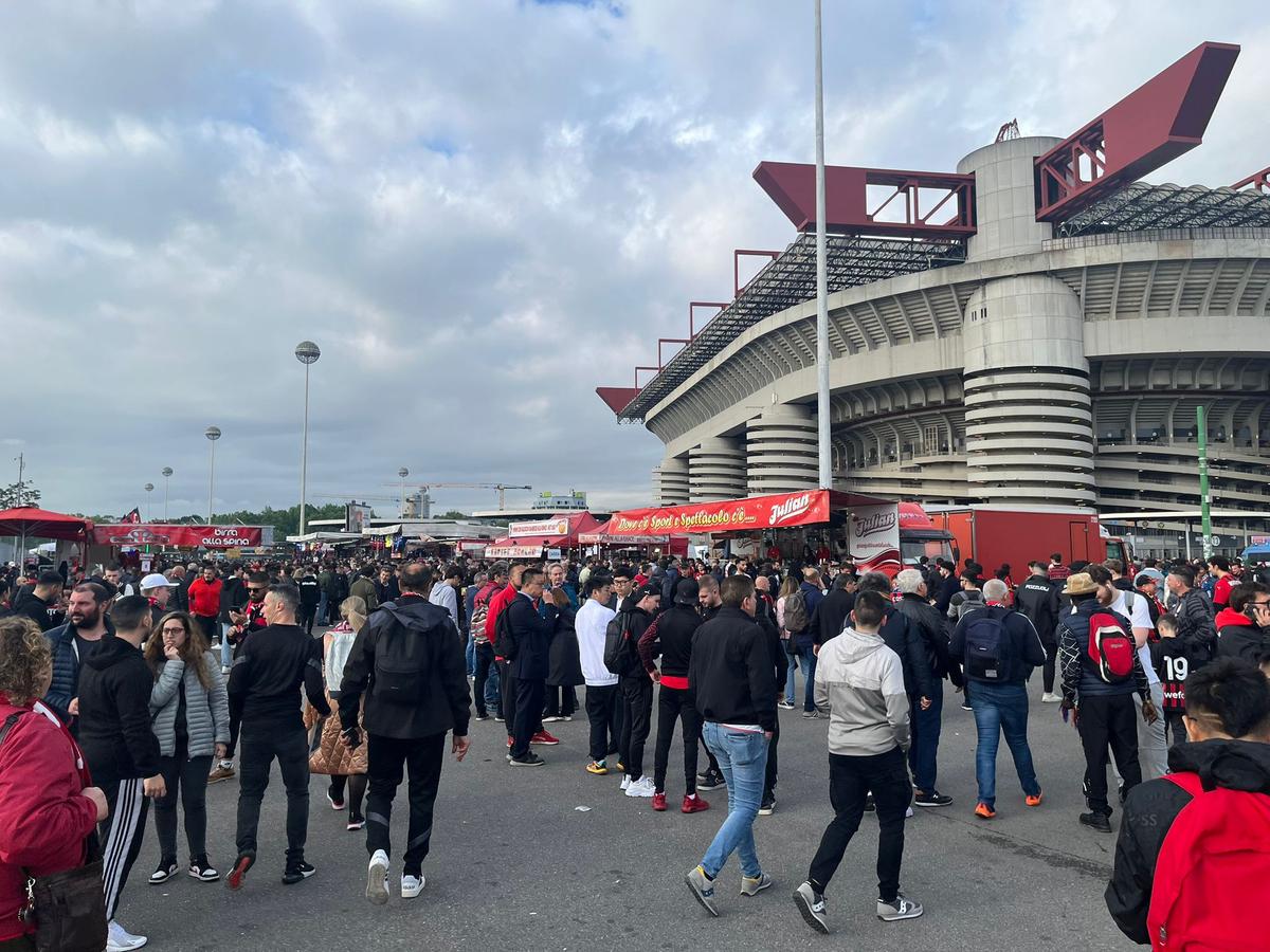 Ar fi fost o gafă demnă de Liga 1, nu de Champions League » Penalty întors de VAR în Milan - Inter + gest golănesc, ignorat total