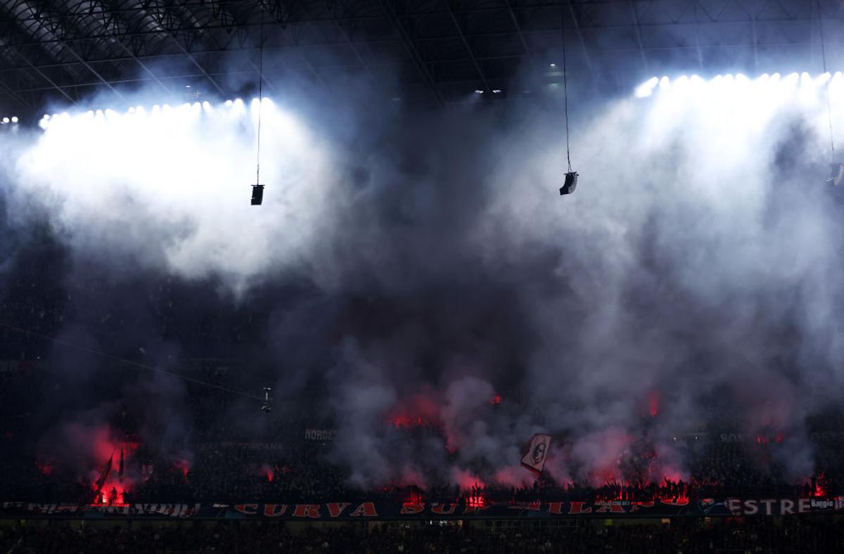 Ar fi fost o gafă demnă de Liga 1, nu de Champions League » Penalty întors de VAR în Milan - Inter + gest golănesc, ignorat total