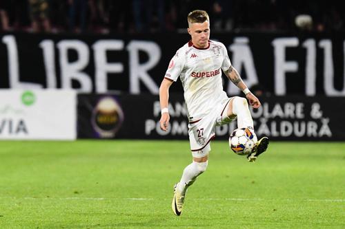 Caludiu Petrila (23 de ani) a fost extrem de supărat la finalul meciului pierdut de Rapid pe terenul lui Sepsi, scor 2-3, în runda cu numărul #9 din play-off-ul Superligii.