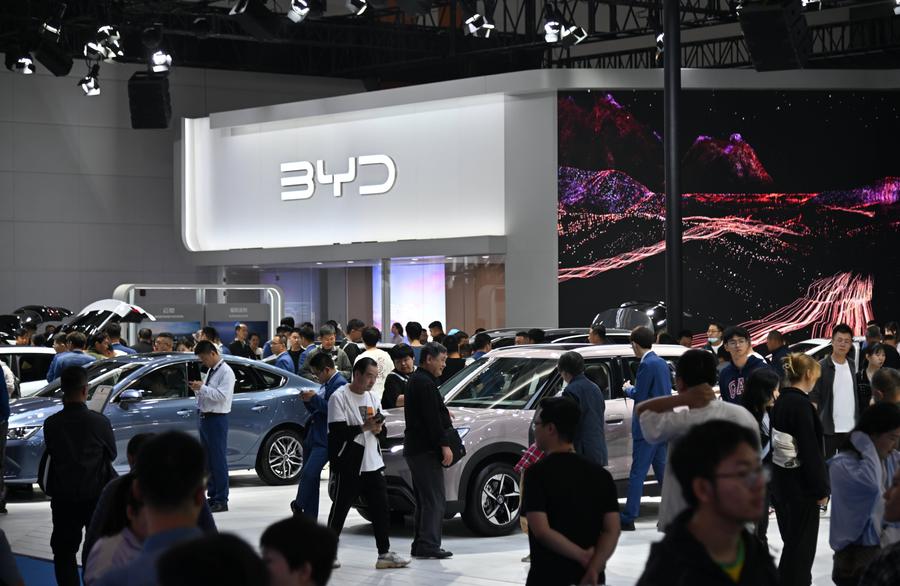 Cel mai mare producător de autoturisme electrice din lume își deschide a doua fabrică în Europa