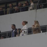 Alessia, soția lui Mitriță, sora fotbalistului (în alb) și Mihai Rotaru