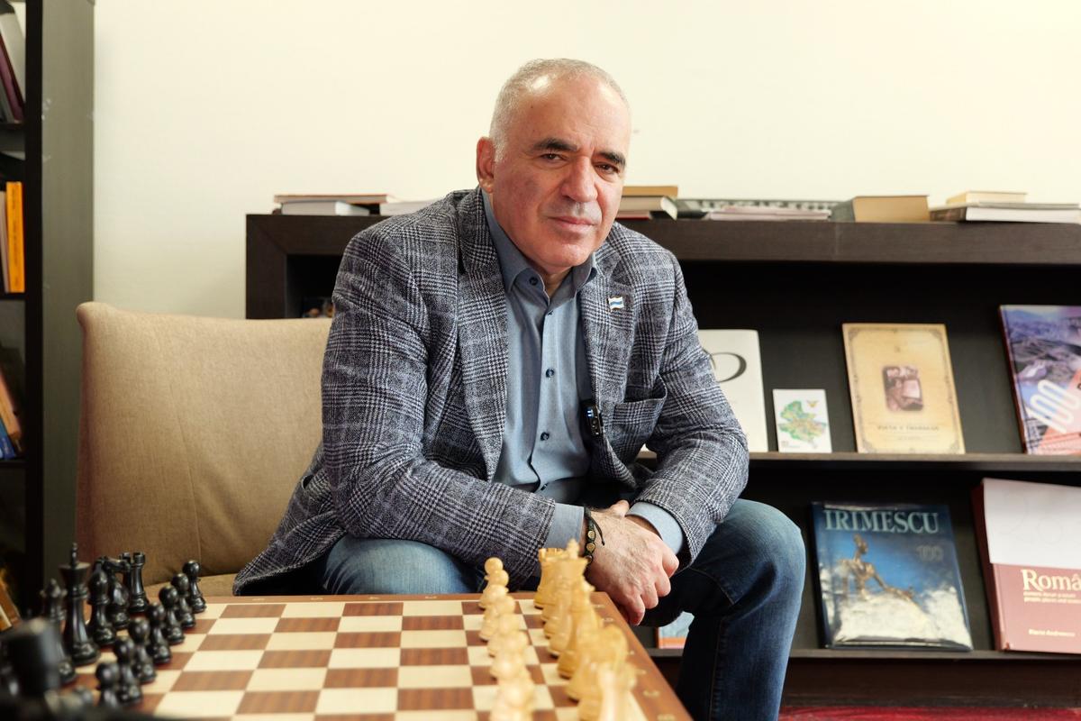 Garry Kasparov la Grand Hotel Bucharest, foto: Andrei Furniga / Gazeta Sporturilor