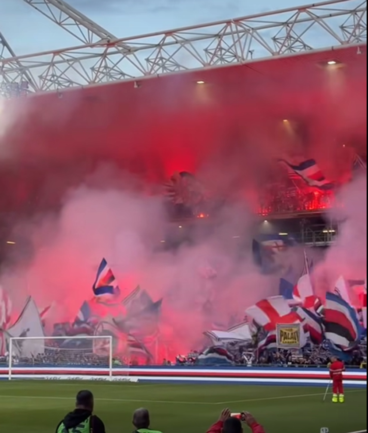 Atmosferă de vis la meciul care poate salva echipa de tradiție » Ultima etapă din Serie B va fi dramatică