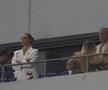 Alessia, soția lui Mitriță, sora fotbalistului (în alb) și Mihai Rotaru