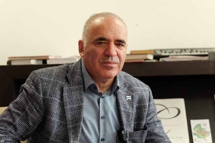 Garry Kasparov la Grand Hotel Bucharest, foto: Andrei Furnigă / Gazeta Sporturilor