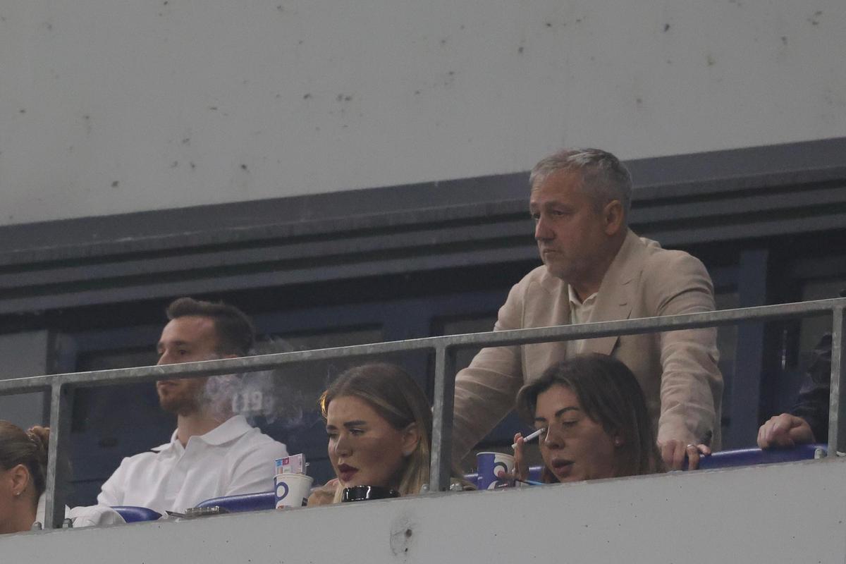 În timp ce FCSB sărbătorea titlul, Mirel Rădoi se descătușa la microfon: „Sunt prostul proștilor!”