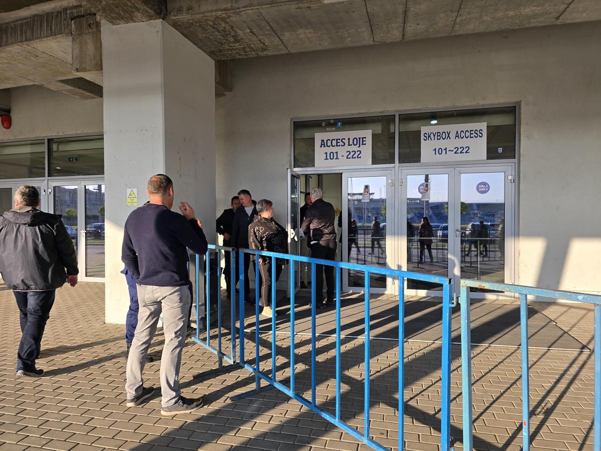Înainte de Craiova - CFR, 10 mai 2025