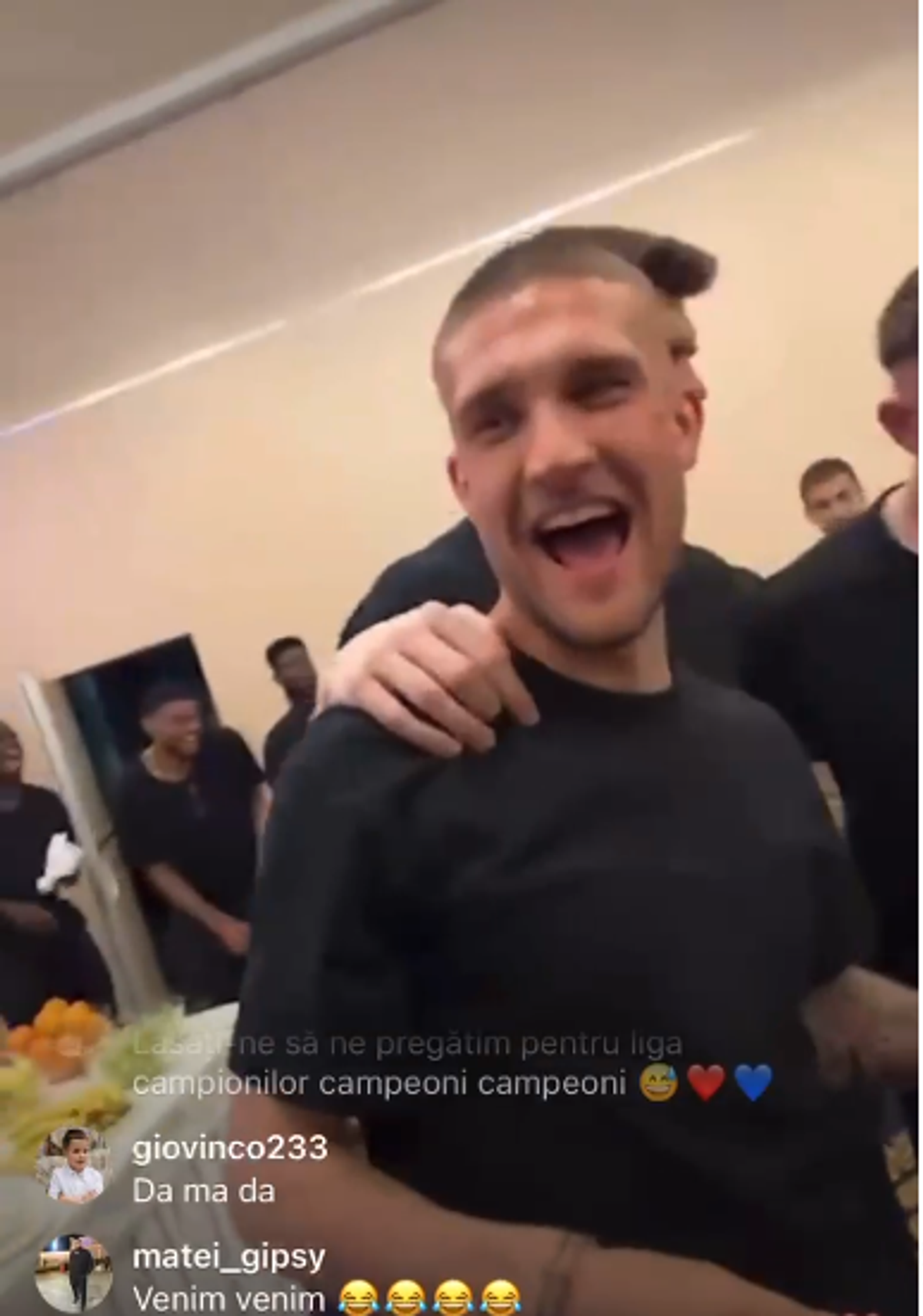Daniel Bîrligea a postat o imagine rasistă: un berbec campion, doi câini dresați și trei păsări