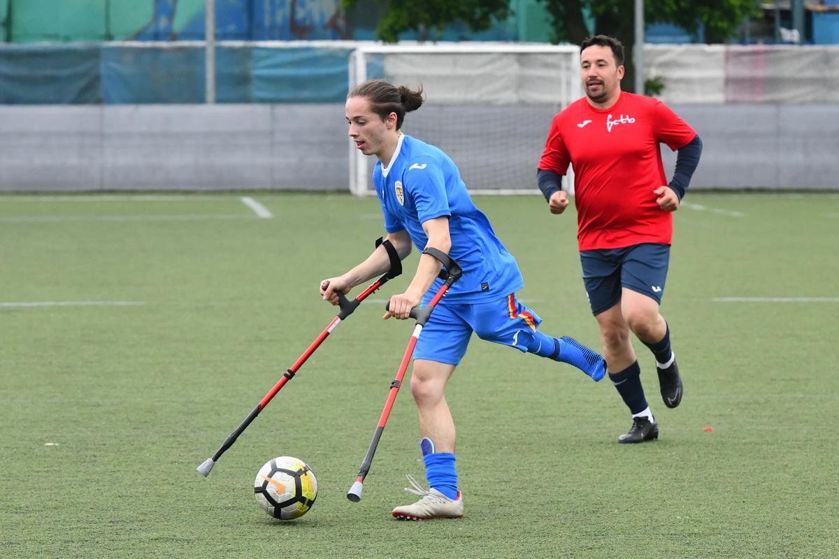 FCSB a înființat o nouă echipă pentru jucători cu membre amputate! GSP.RO a fost la primul antrenament: „FCSB e Steaua pentru noi!”