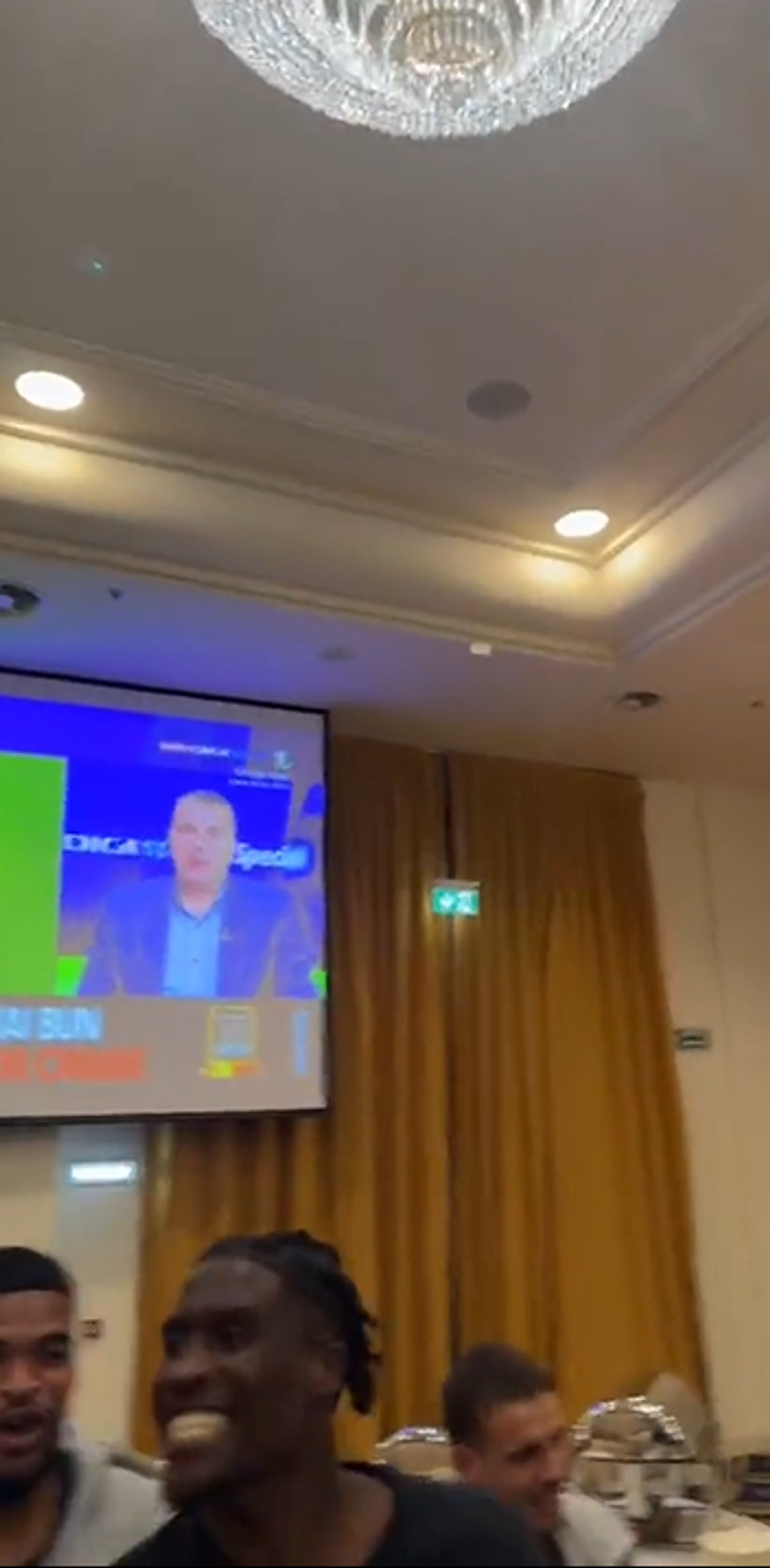 Daniel Bîrligea a postat o imagine rasistă: un berbec campion, doi câini dresați și trei păsări