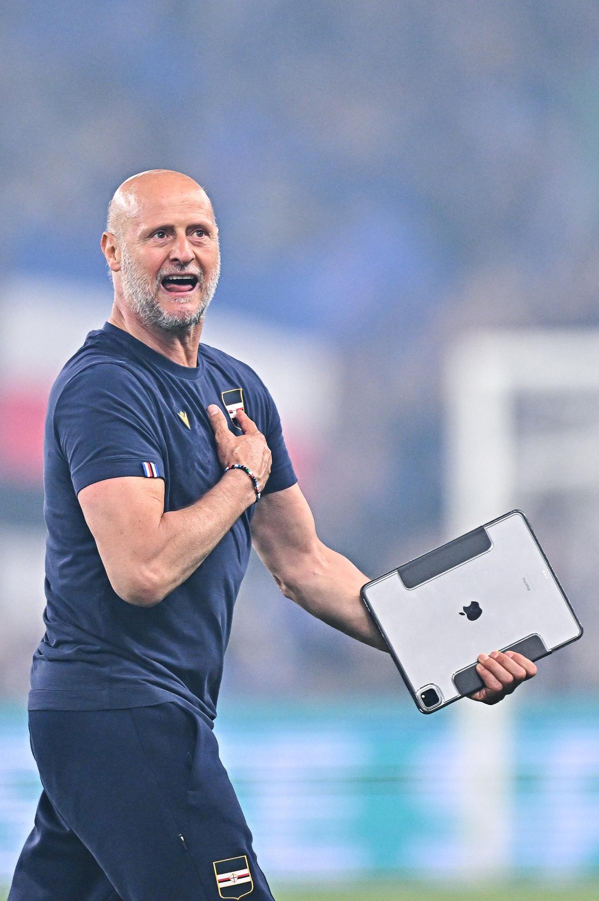 Atmosferă de vis la meciul care poate salva echipa de tradiție » Ultima etapă din Serie B va fi dramatică