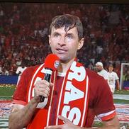 Sărbătoare la al 34-lea titlu câștigat de Bayern, cu Thomas Muller eroul serii de pe Allianz Arena