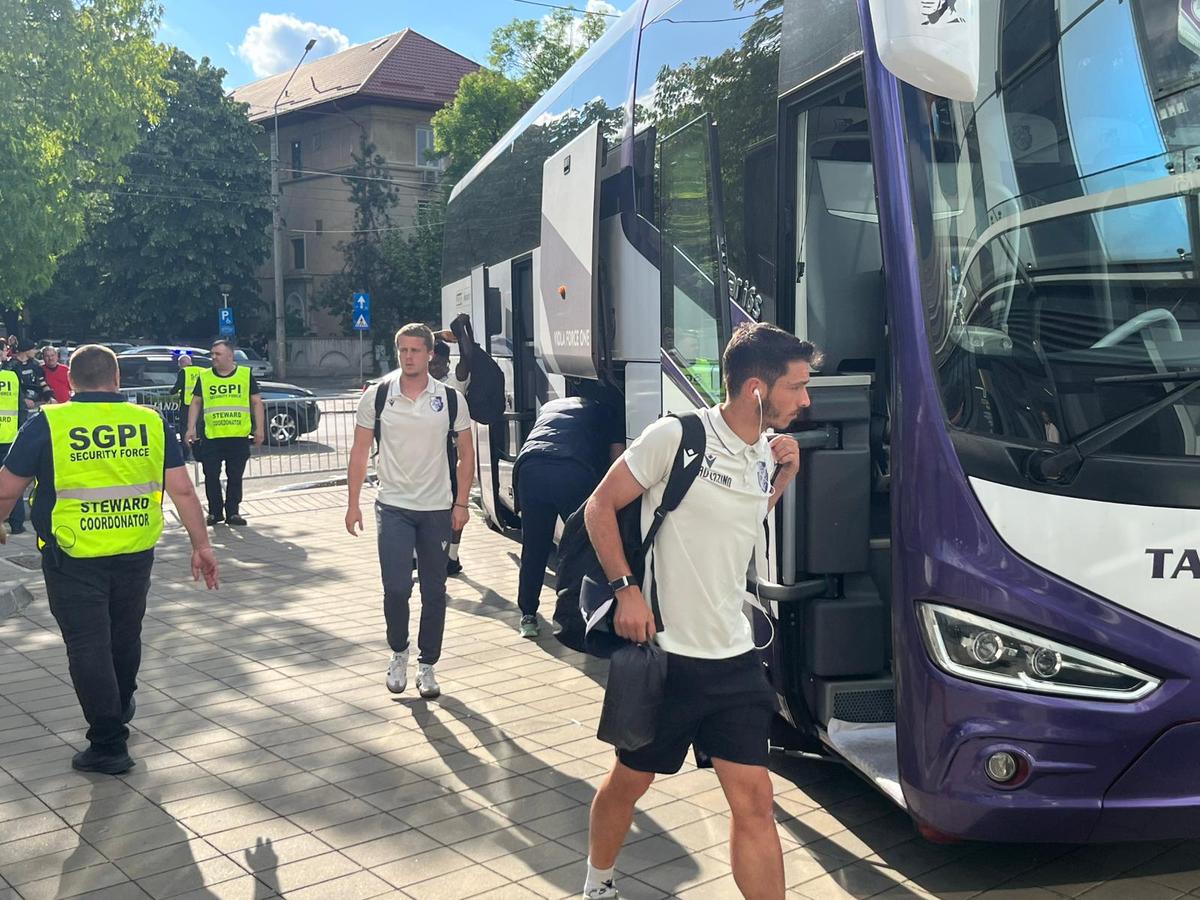 Dinamo - FC Argeș, imagini înaintea partidei de pe „Arcul de Triumf”