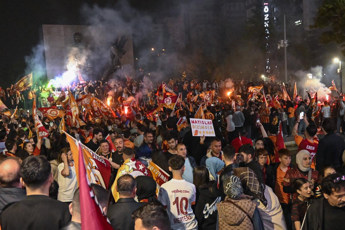 Galatasaray a cucerit titlul în Turcia - imagini de la sărbătoare
